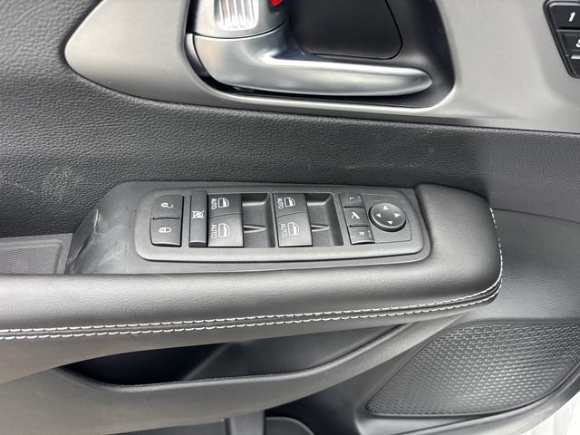 New 2027 Chrysler Pacifica Limited w/ S Appearance Package AWD/4WD image 18