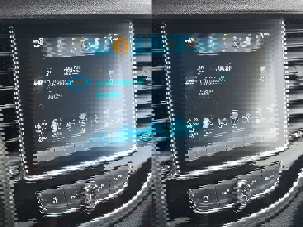 Used 2020 Buick Encore Preferred image 20