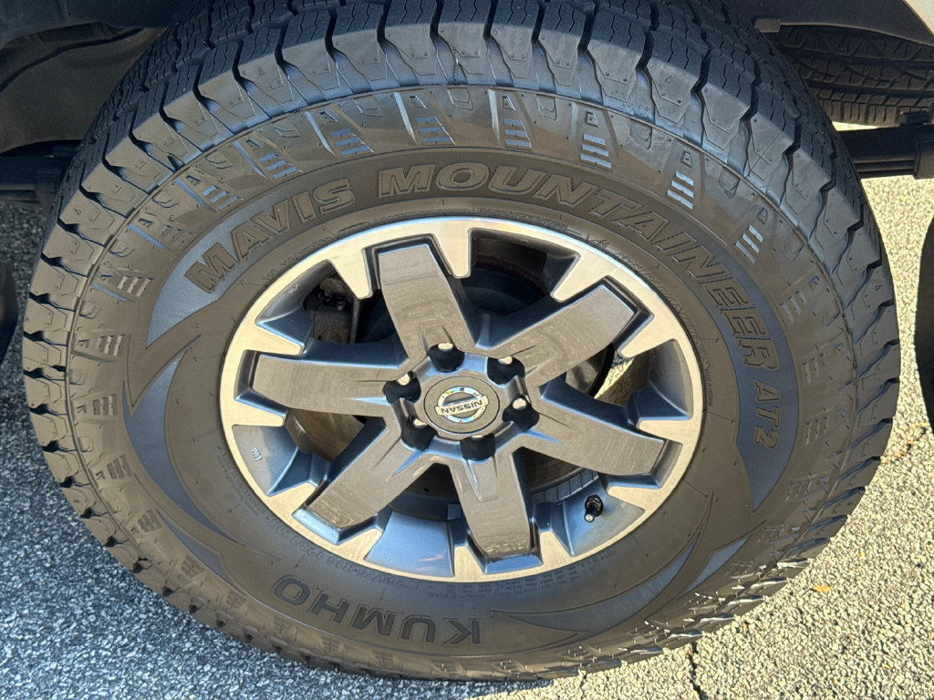 Used 2018 Nissan Frontier PRO-4X AWD/4WD image 22
