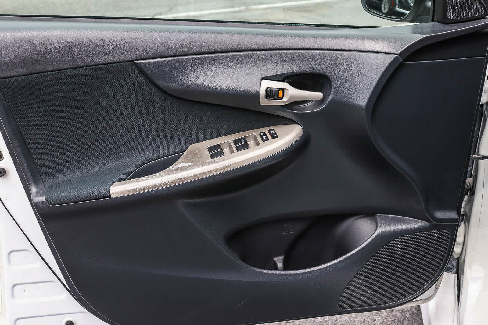 Used 2013 Toyota Corolla S FWD image 26