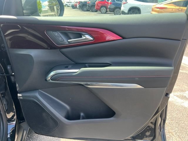 Used 2024 Chevrolet Traverse Z71 AWD/4WD image 12