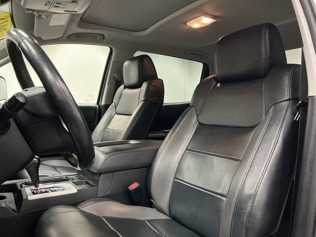 Used 2018 Toyota Tundra Limited w/ Limited Premium Package AWD/4WD image 9