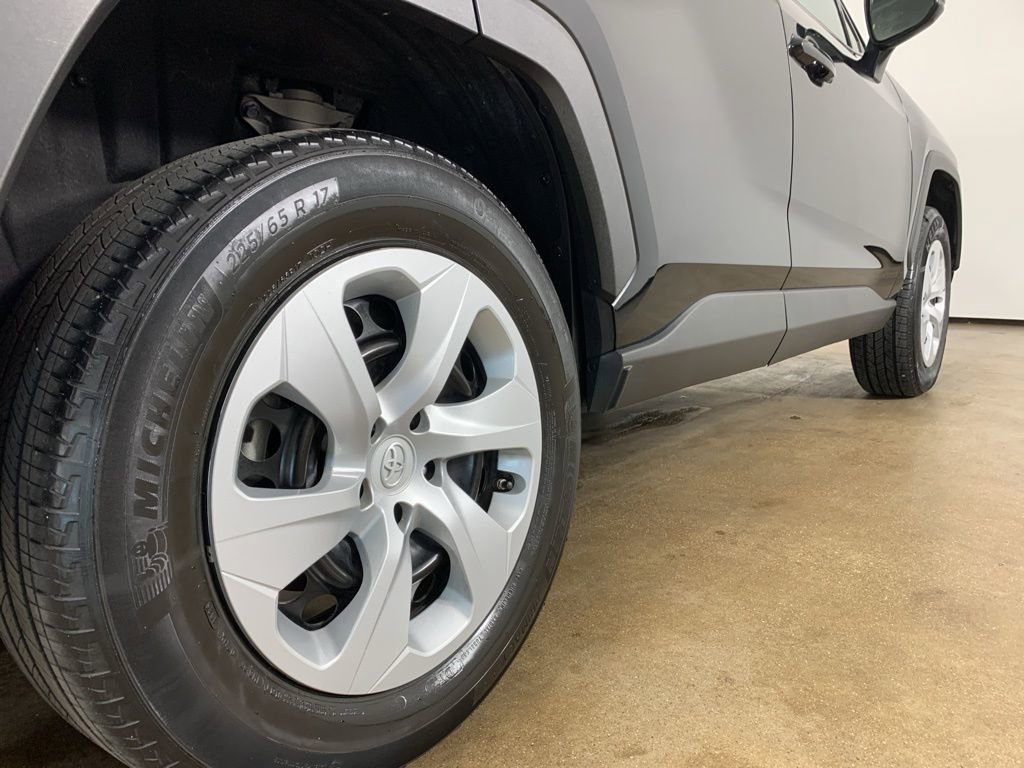 Used 2023 Toyota RAV4 LE image 9