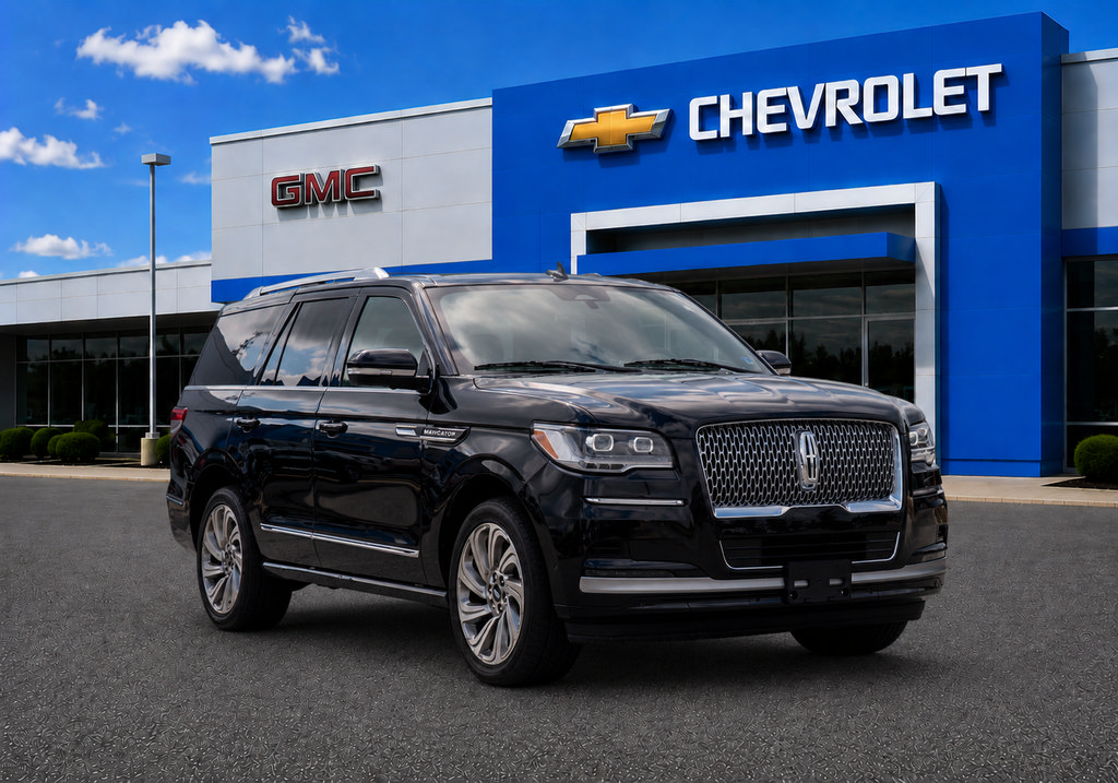 Used 2024 Lincoln Navigator Reserve AWD/4WD image 1