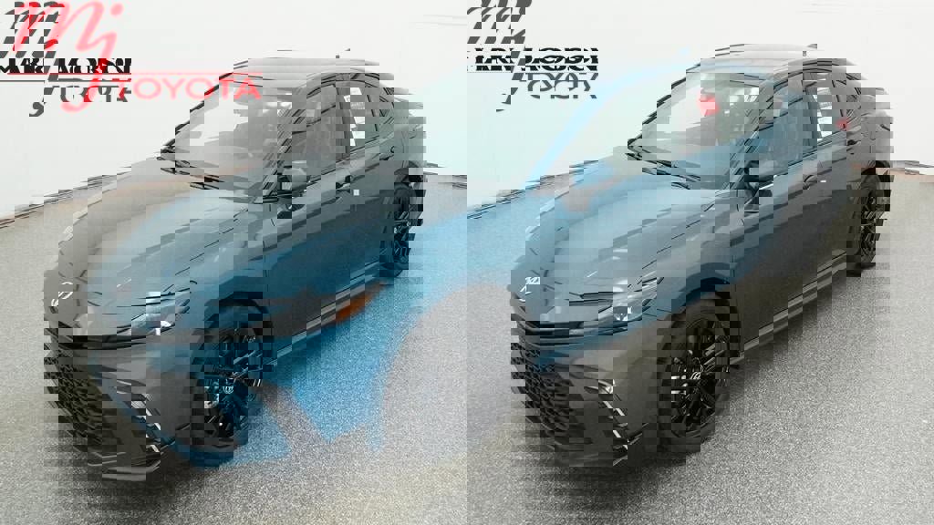 New 2026 Toyota Camry SE image 1