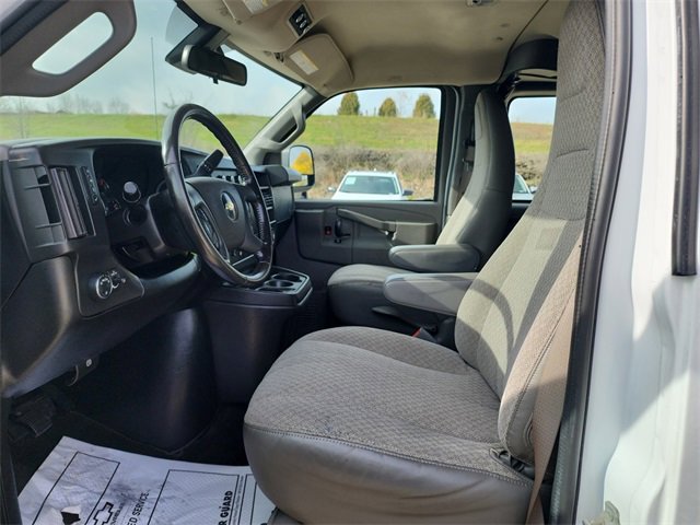 Used 2020 Chevrolet Express 3500 LT w/ LT Preferred Equipment Group image 18