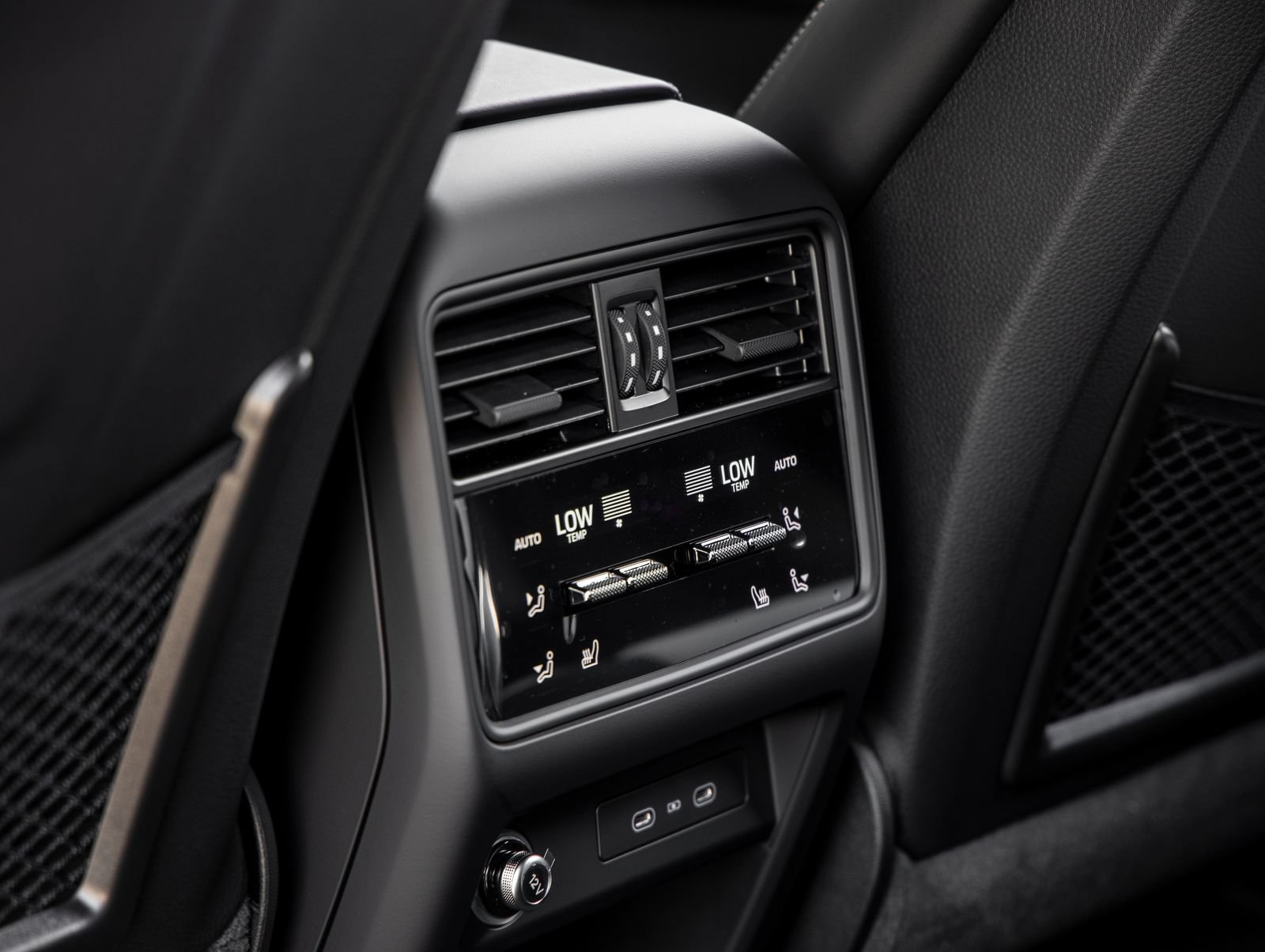 New 2026 Porsche Cayenne S AWD/4WD image 35