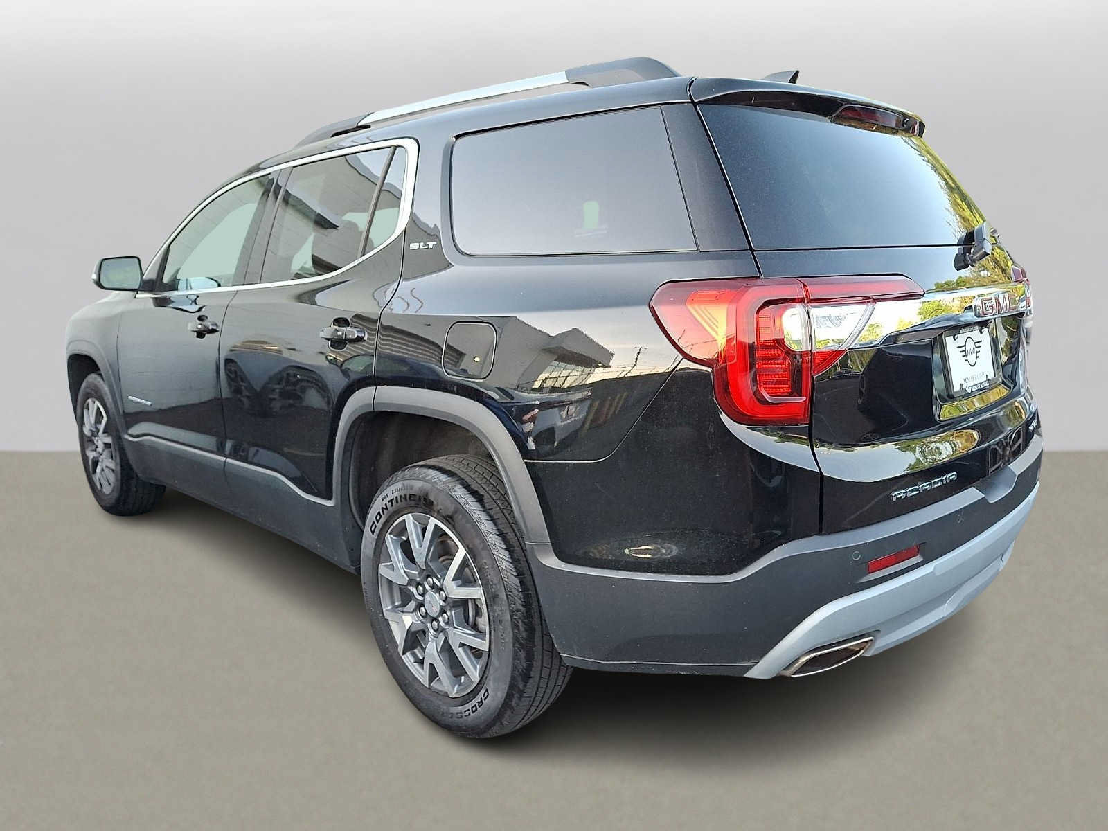 Used 2023 GMC Acadia SLT w/ Preferred Package AWD/4WD image 5