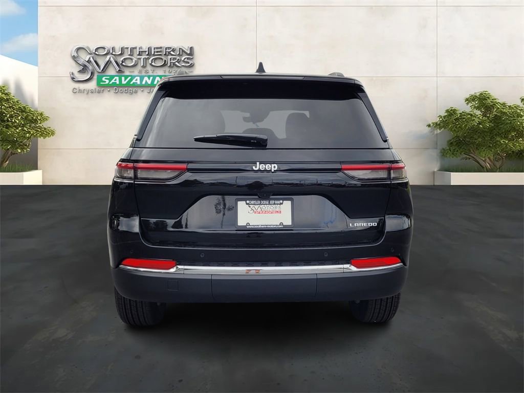 New 2025 Jeep Grand Cherokee Laredo X w/ Luxury Tech Group I image 4