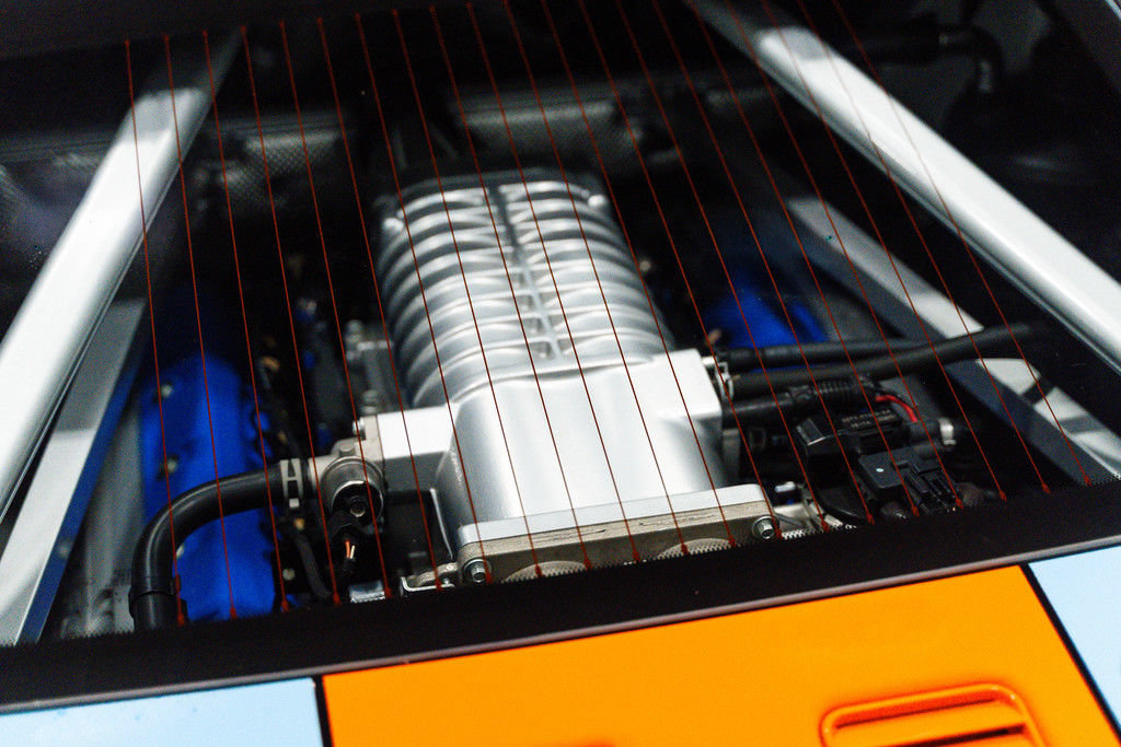 Used 2006 Ford GT RWD image 3