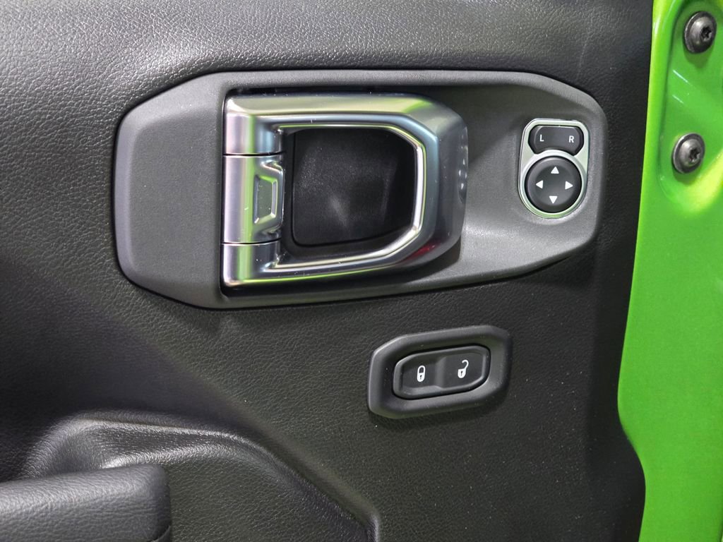 New 2025 Jeep Wrangler Unlimited Rubicon w/ Technology Group image 34