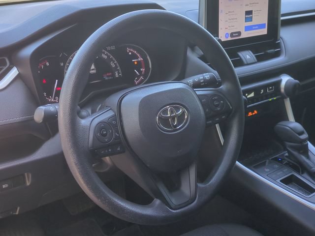 Used 2023 Toyota RAV4 LE FWD image 31
