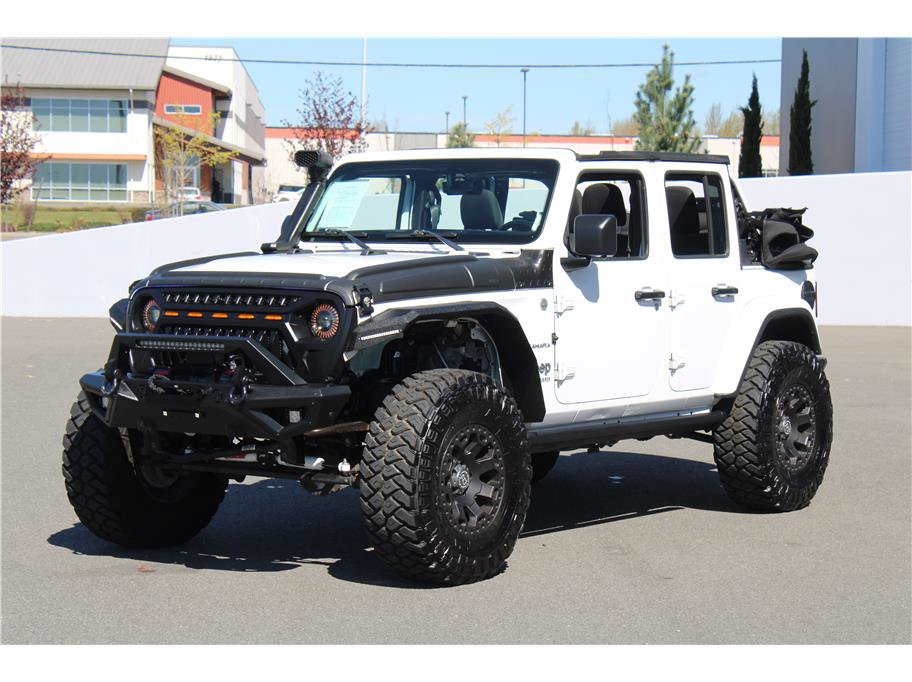 Used 2018 Jeep Wrangler Unlimited Sahara w/ Uconnect 4C Nav & Sound Group image 10