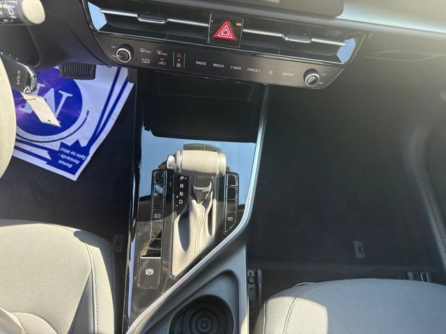 Certified 2025 Kia Niro LX FWD image 23