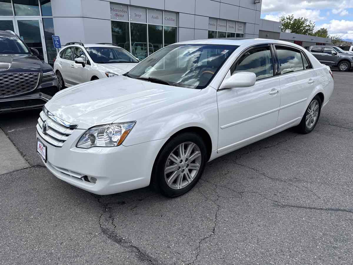 Used 2007 Toyota Avalon Limited FWD image 2