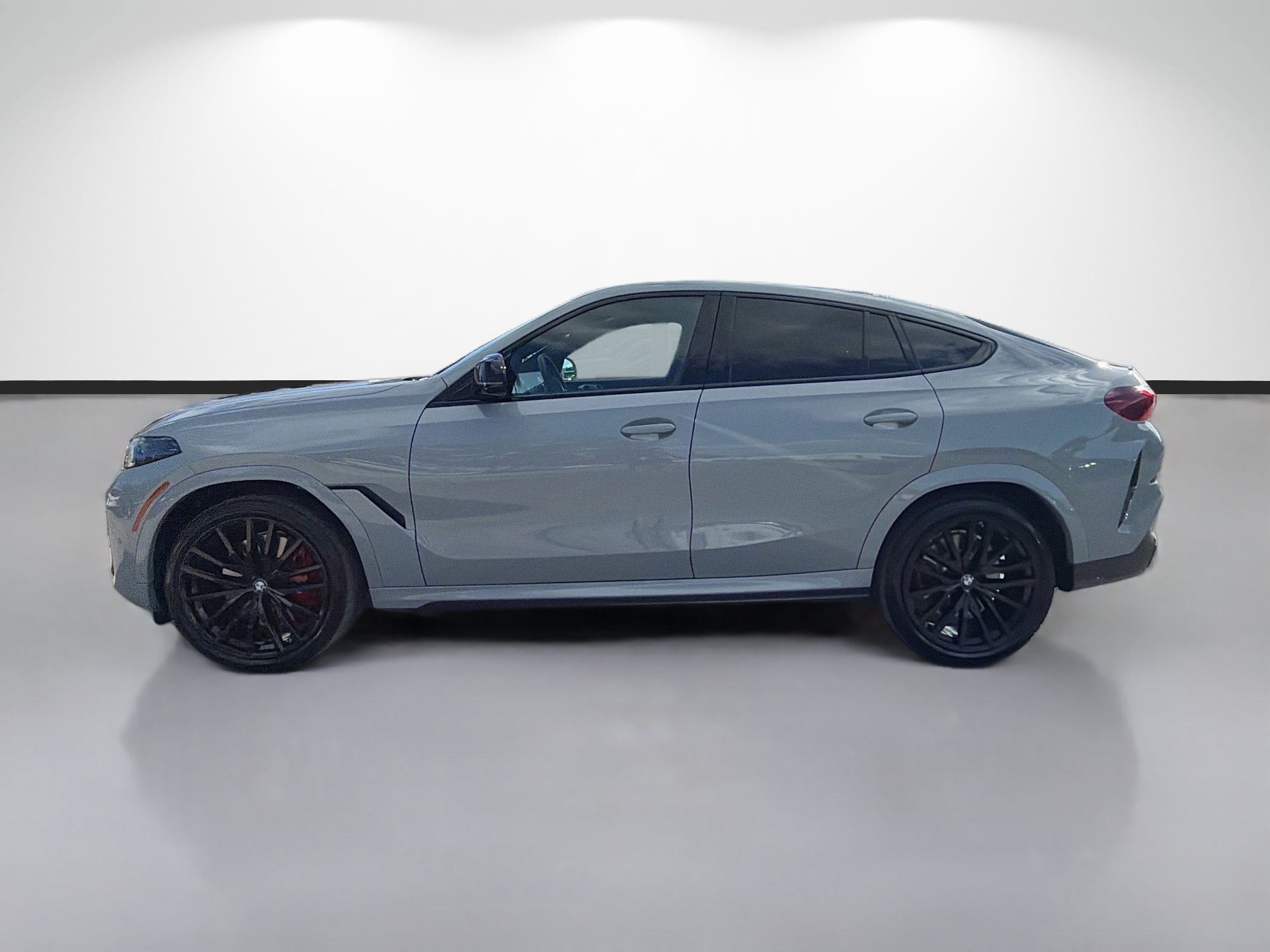 Used 2025 BMW X6 M60i AWD/4WD image 6