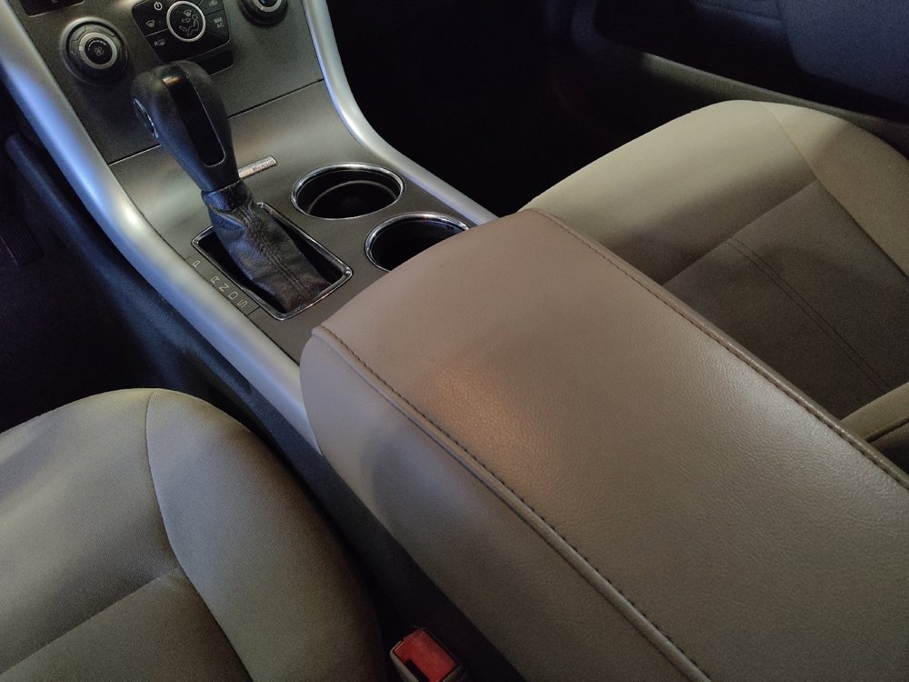 Used 2013 Ford Edge SE image 26