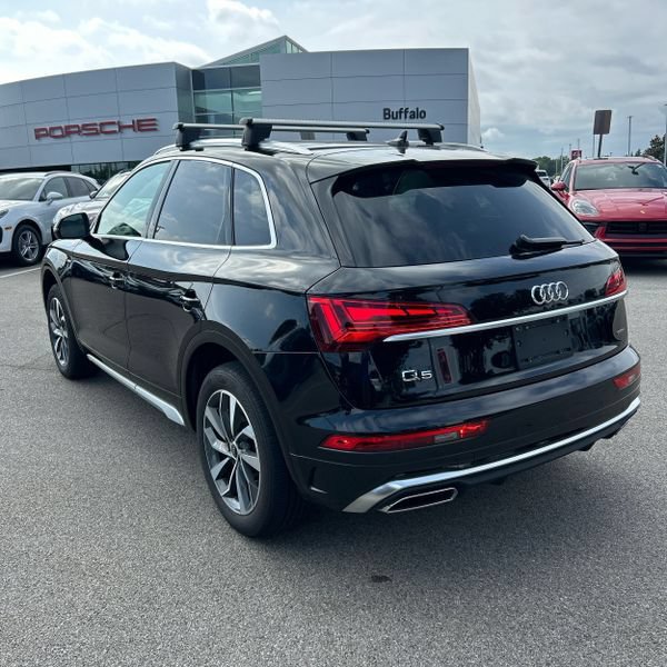Used 2022 Audi Q5 2.0T Premium w/ Convenience Package AWD/4WD image 4