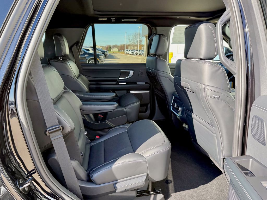 New 2025 Ford Expedition Platinum w/ Stealth Performance Package image 23