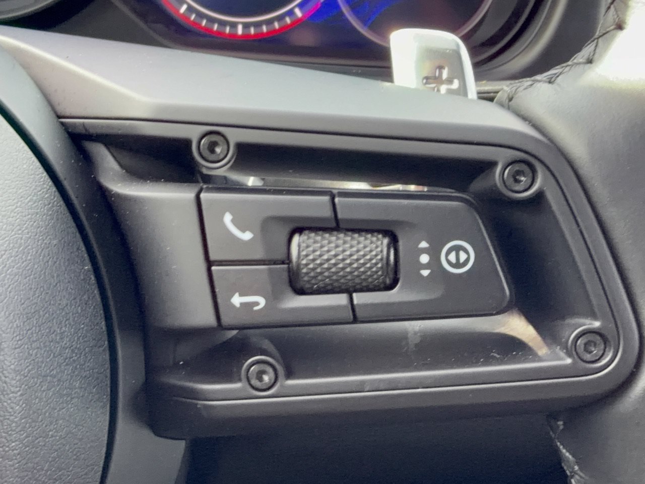 Certified 2023 Porsche Panamera 4 AWD/4WD image 19