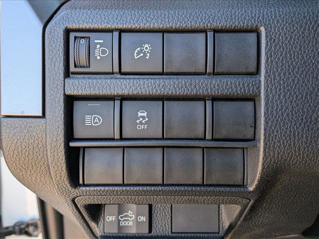 Used 2024 Toyota Tacoma SR5 AWD/4WD image 8