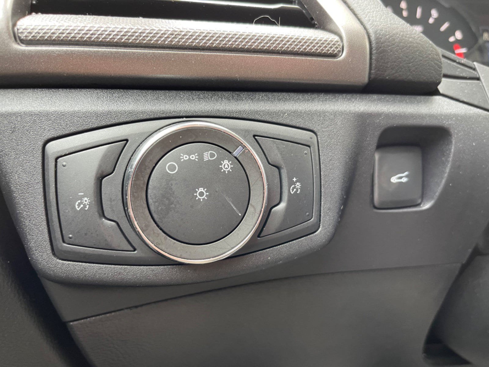 Used 2020 Ford Fusion S FWD image 14