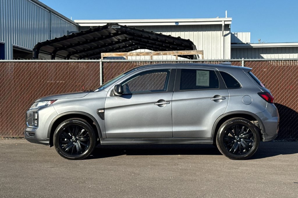 Used 2025 Mitsubishi Outlander Sport LE AWD/4WD image 15