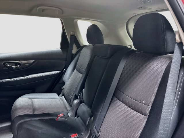 Used 2017 Nissan Rogue S AWD/4WD image 20