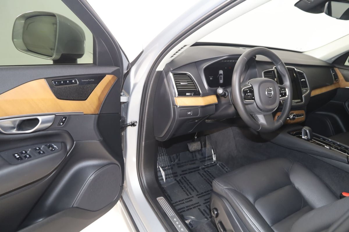 Used 2024 Volvo XC90 B6 Plus w/ Protection Package Premier AWD/4WD image 48