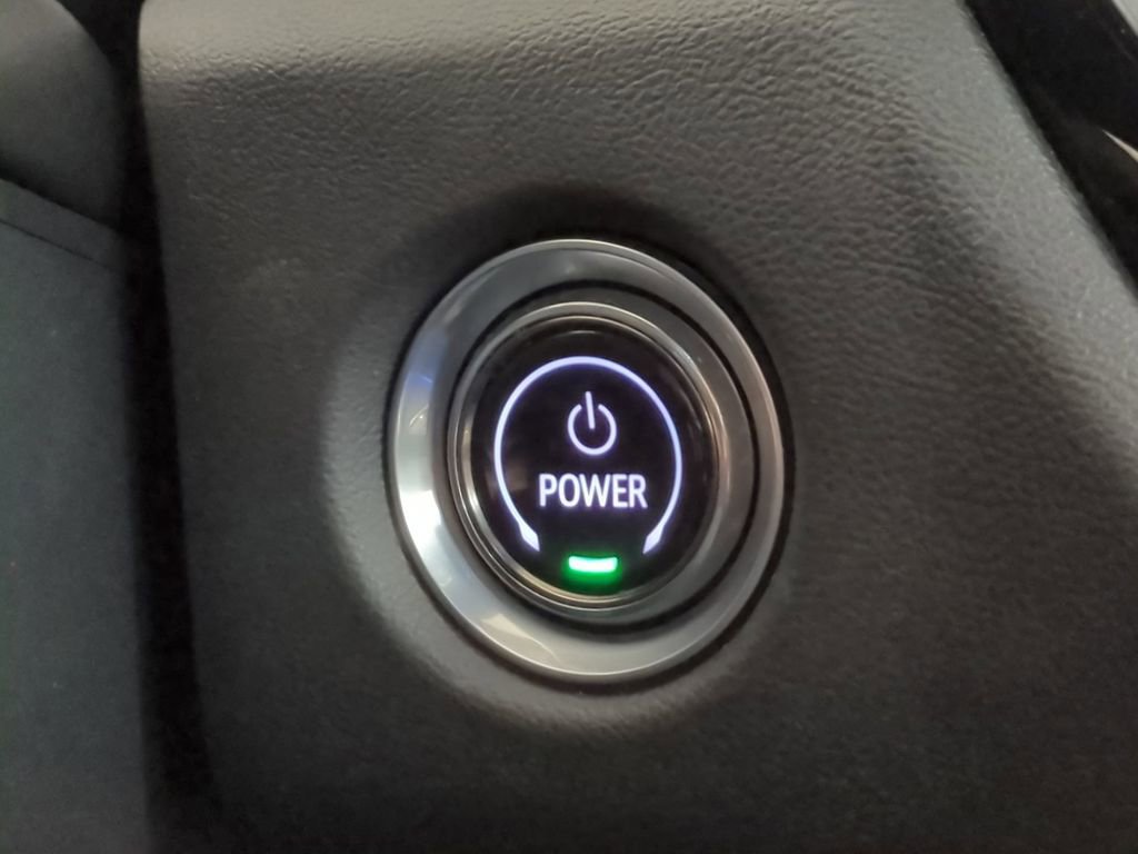 Used 2024 Cadillac Lyriq Sport image 29