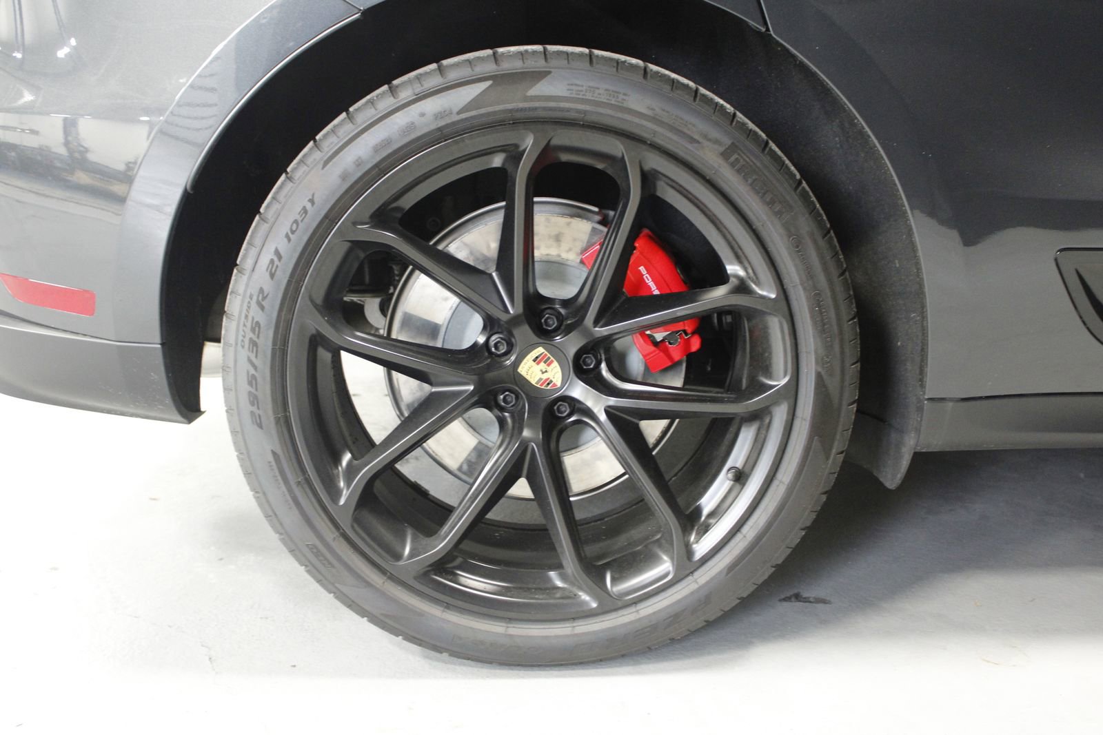 Certified 2025 Porsche Macan GTS image 20