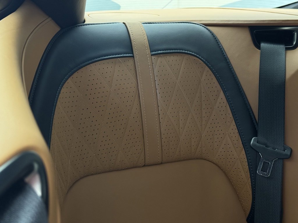 Used 2025 Aston Martin DB12 Coupe image 48