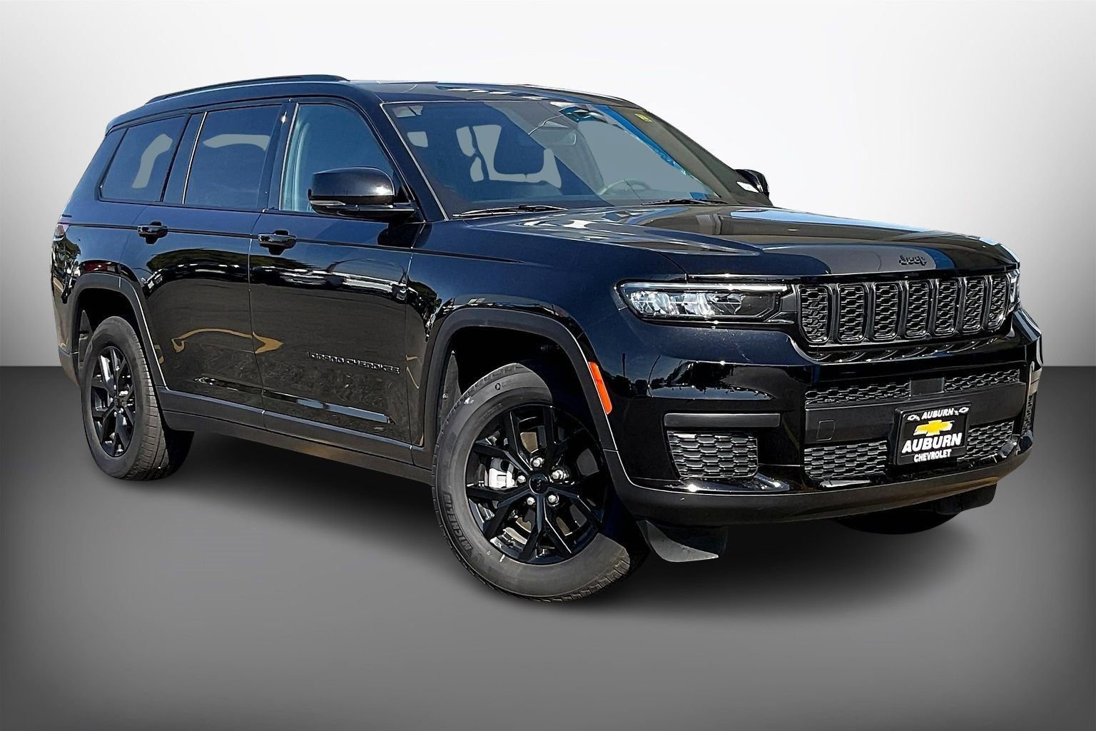 Used 2024 Jeep Grand Cherokee L Laredo