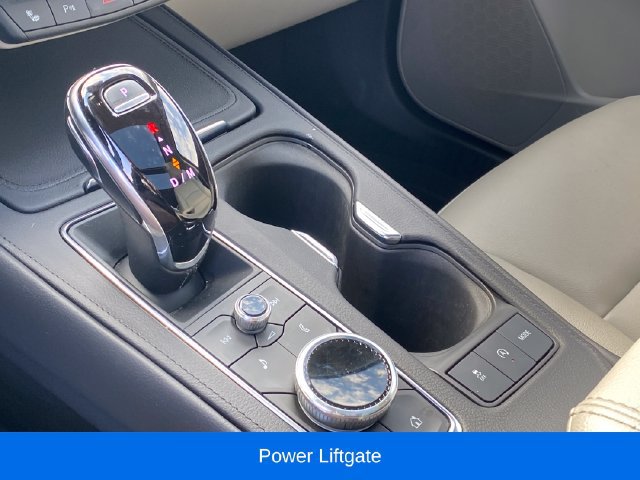 Used 2023 Cadillac XT4 Luxury w/ Cold Weather Package AWD/4WD image 12