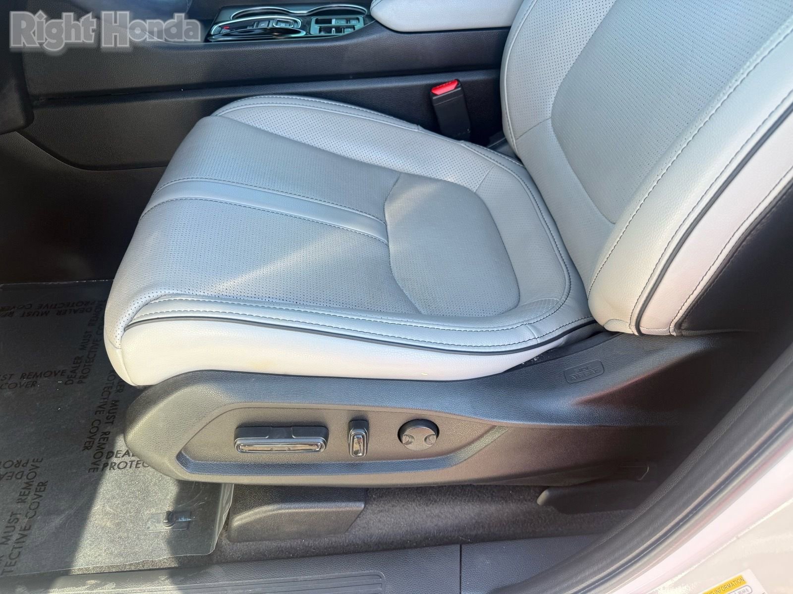 Used 2023 Honda Pilot Elite image 14