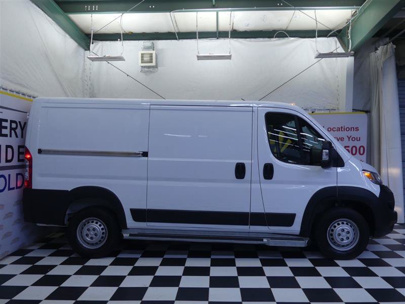 Used 2025 RAM ProMaster 2500 w/ U-Haul Equipment Group FWD image 23