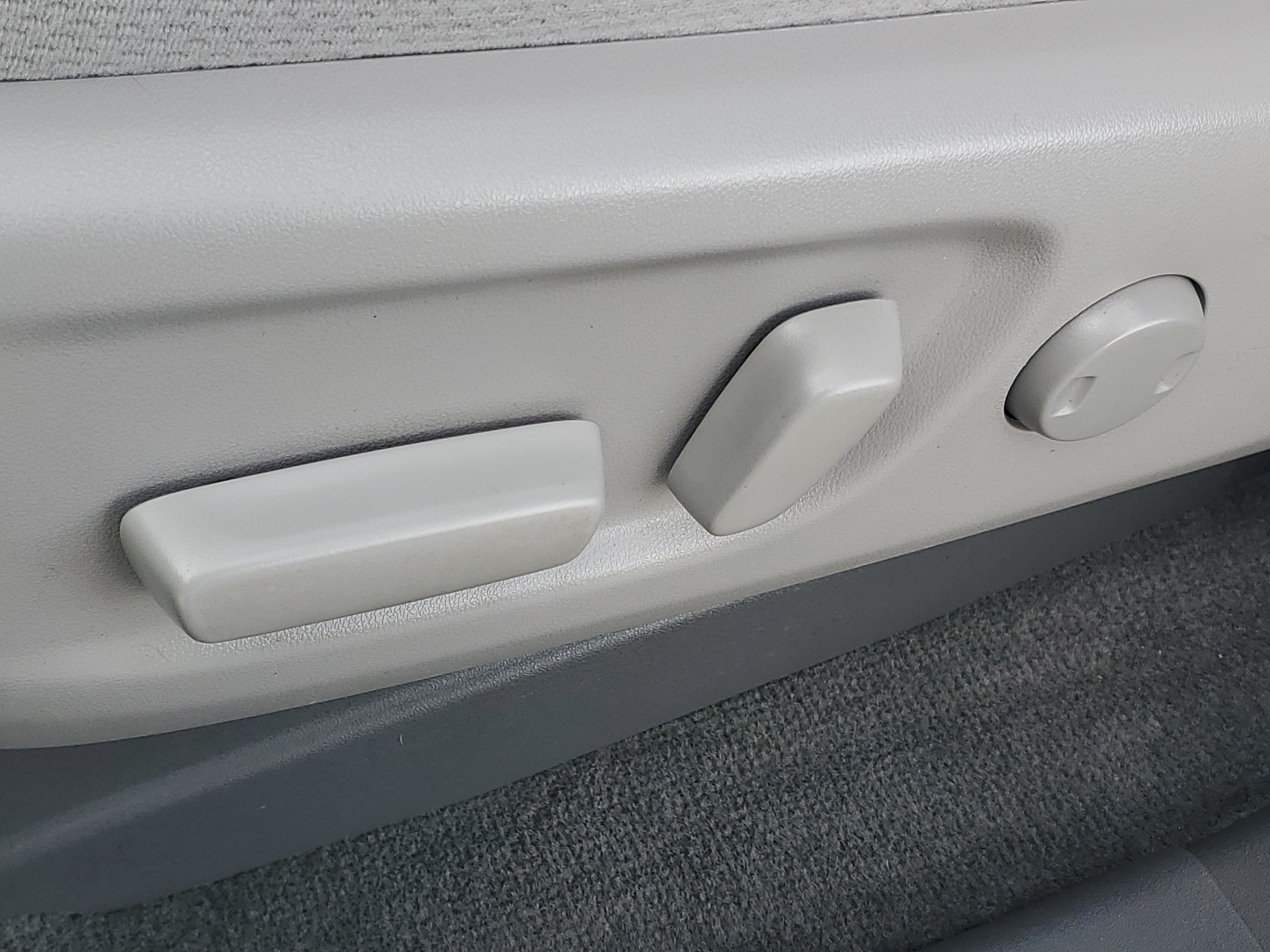 Certified 2019 Toyota Sienna LE FWD image 19
