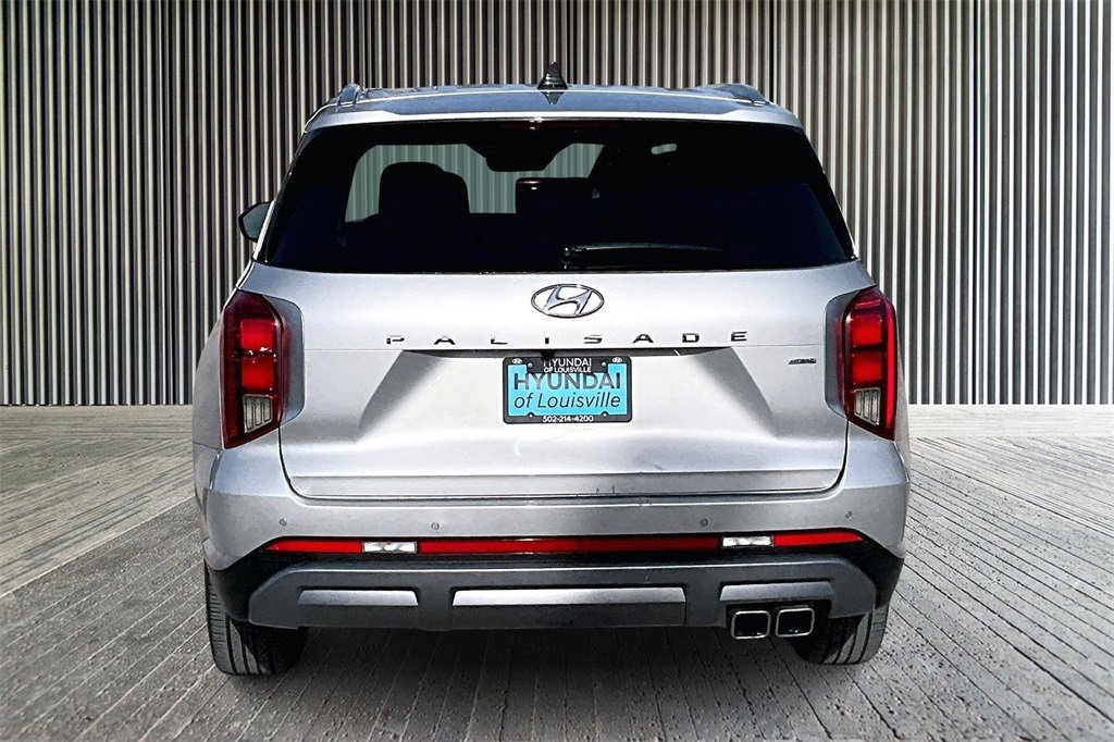 Used 2024 Hyundai Palisade Limited image 4