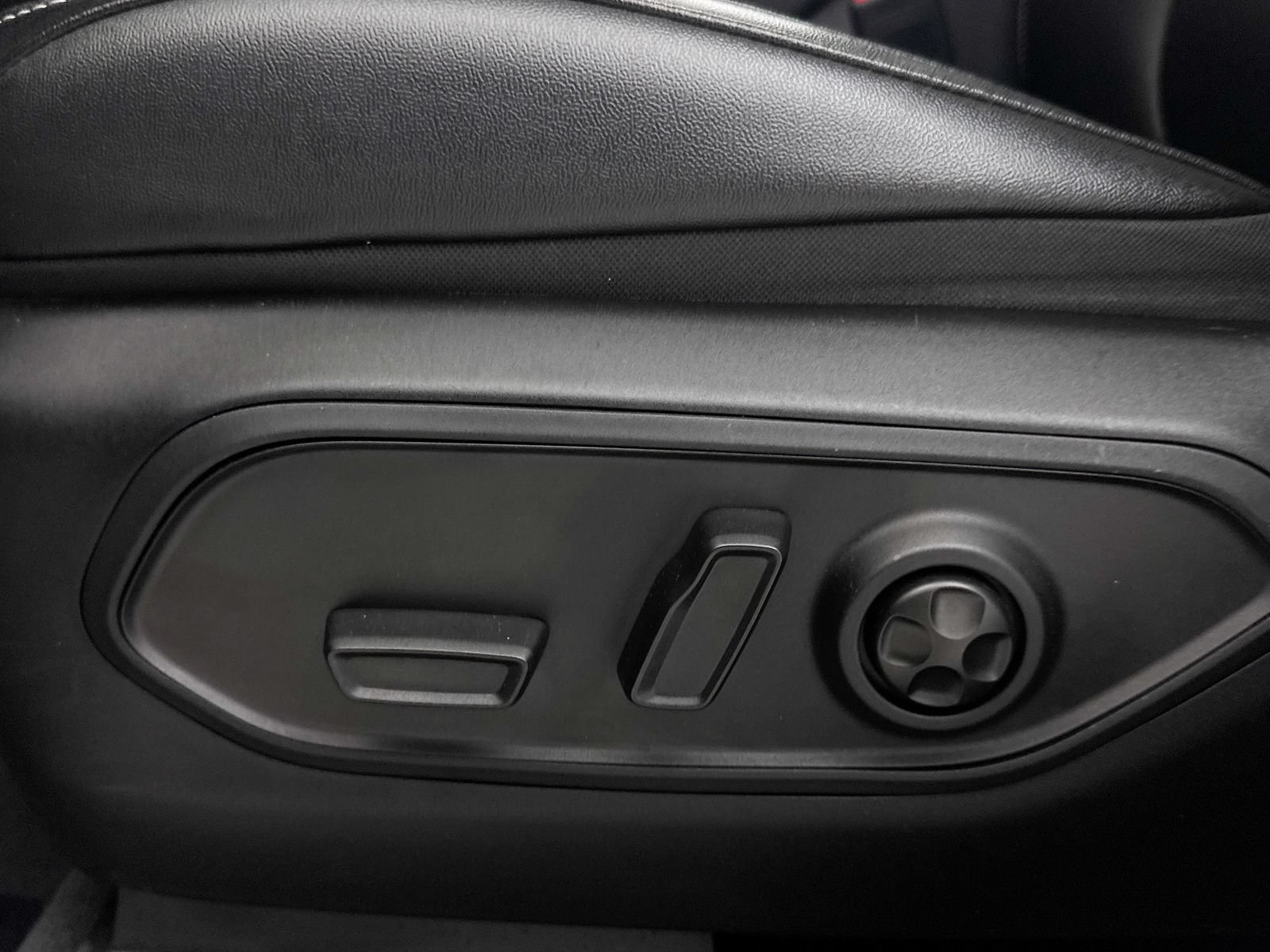 Used 2023 Jeep Grand Cherokee 4WD 4xe image 29