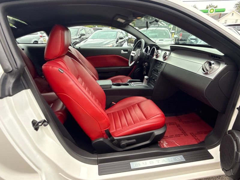 Used 2006 Ford Mustang GT RWD image 16