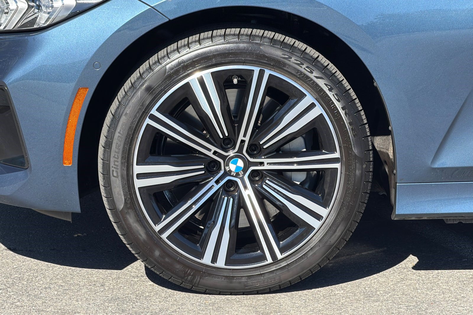 Used 2025 BMW 330i Sedan w/ Premium Package RWD image 36
