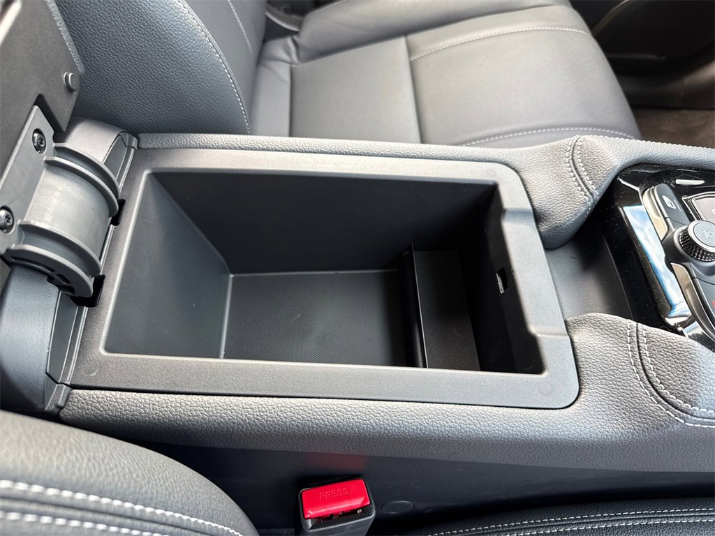 New 2025 VinFast VF 8 Eco image 14