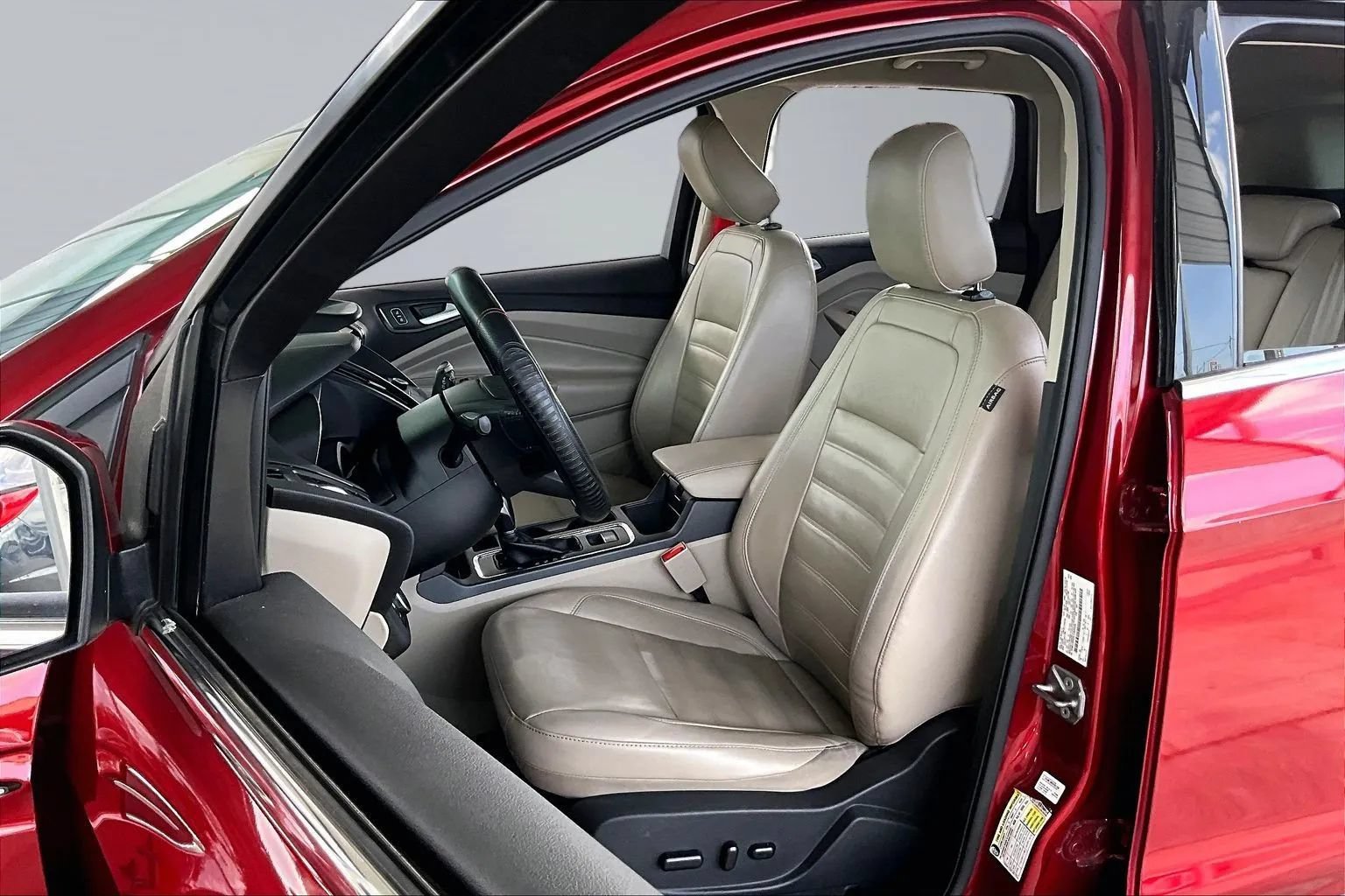 Used 2018 Ford Escape SEL FWD image 18