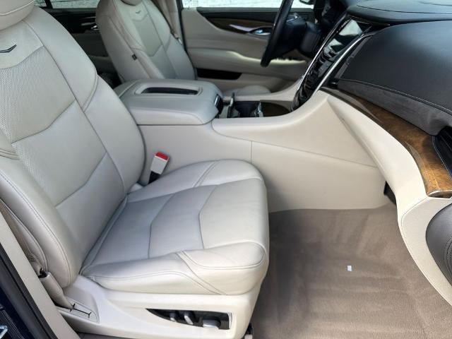 Used 2019 Cadillac Escalade Premium Luxury RWD image 13