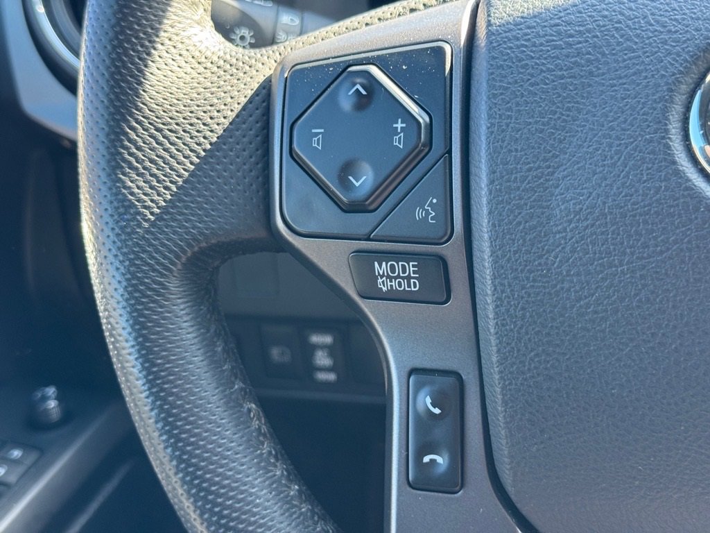 Used 2020 Toyota Tacoma TRD Sport w/ Technology Package image 17