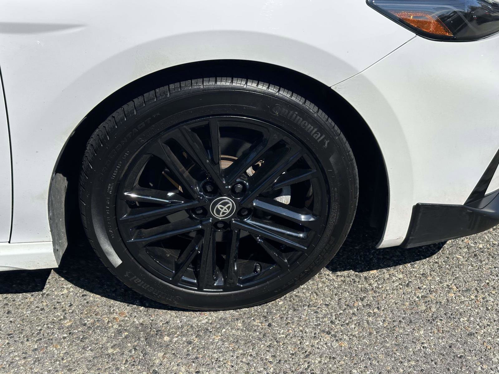 Used 2025 Toyota Camry SE image 9