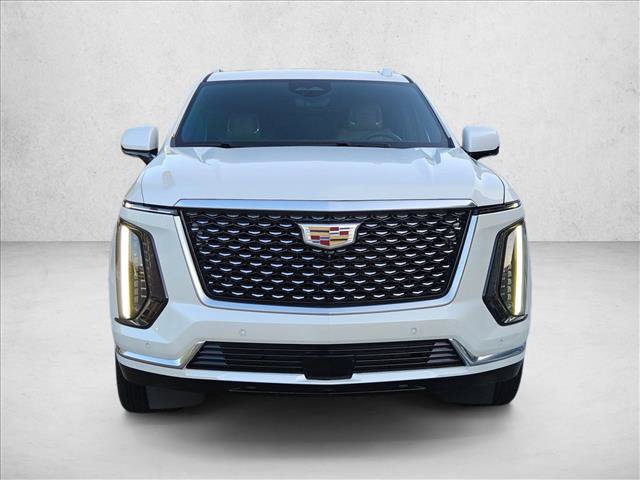 Used 2025 Cadillac Escalade Premium Luxury AWD/4WD image 2