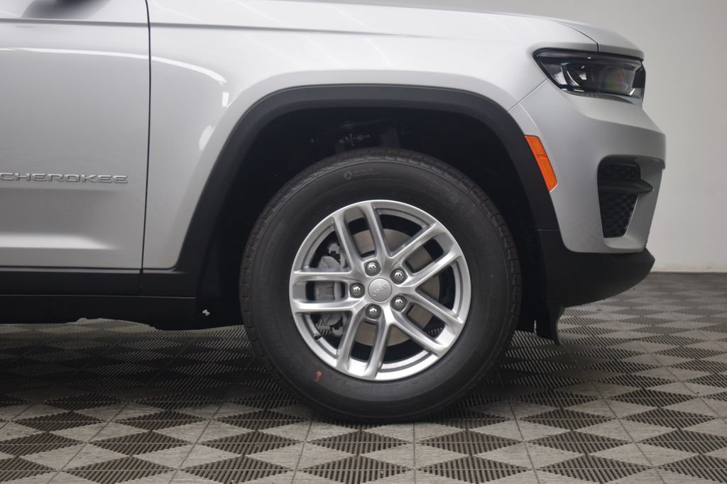 New 2026 Jeep Grand Cherokee Laredo X AWD/4WD image 6