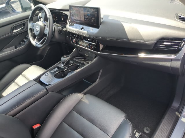 Used 2024 Nissan Rogue SL w/ SL Premium Package FWD image 15