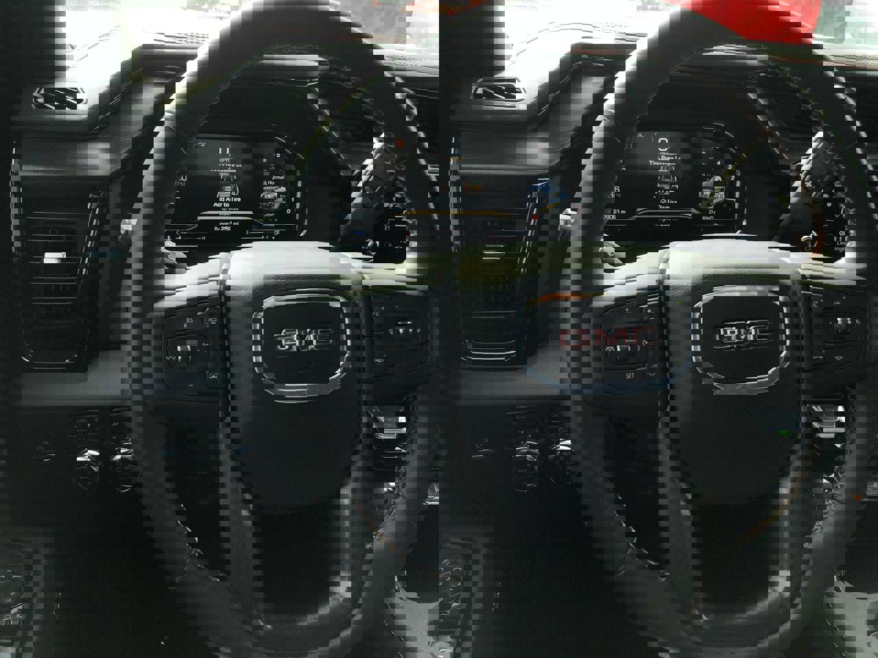 Used 2024 GMC Sierra 2500 AT4 w/ AT4 Preferred Package image 18